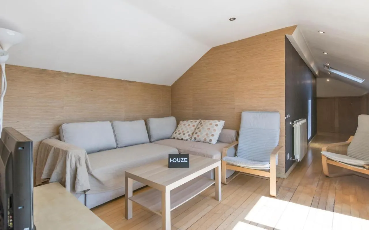 Houze_City Center, 5 Rooms Flat W/ Sunny Terrace Lisboa Daire